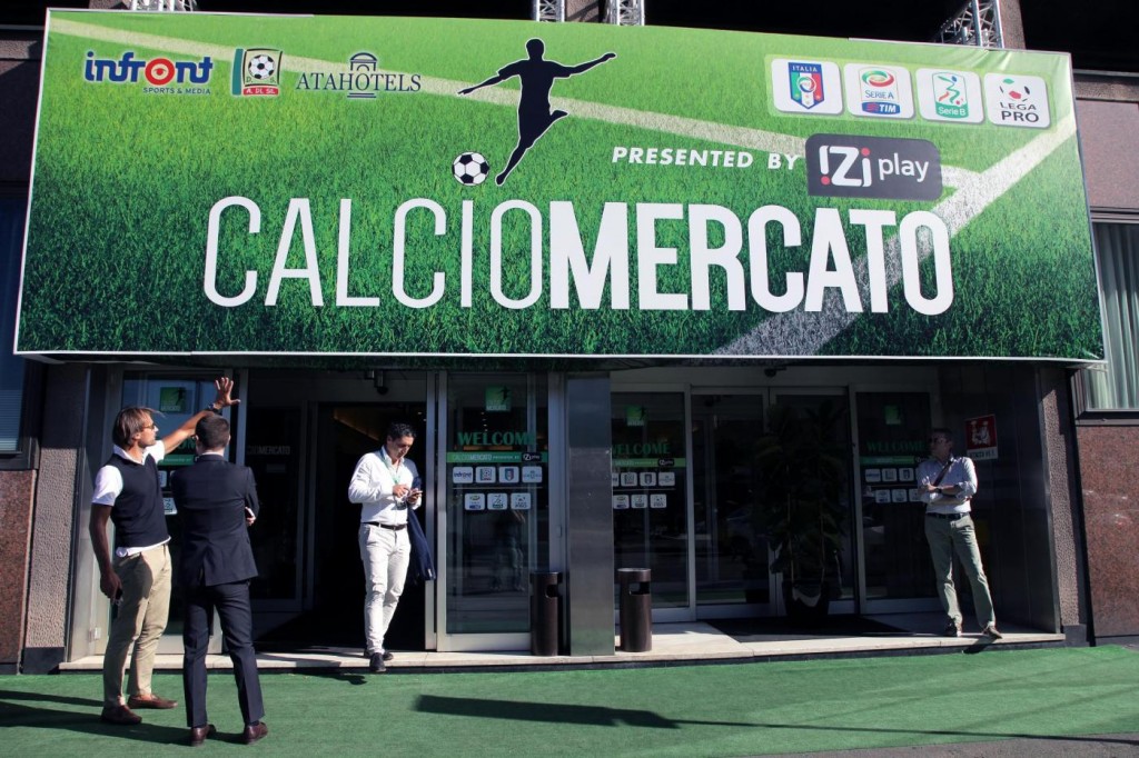 Calciomercato: trattative dell'ultimo giorno dall'AtaHotel Executive di Milano