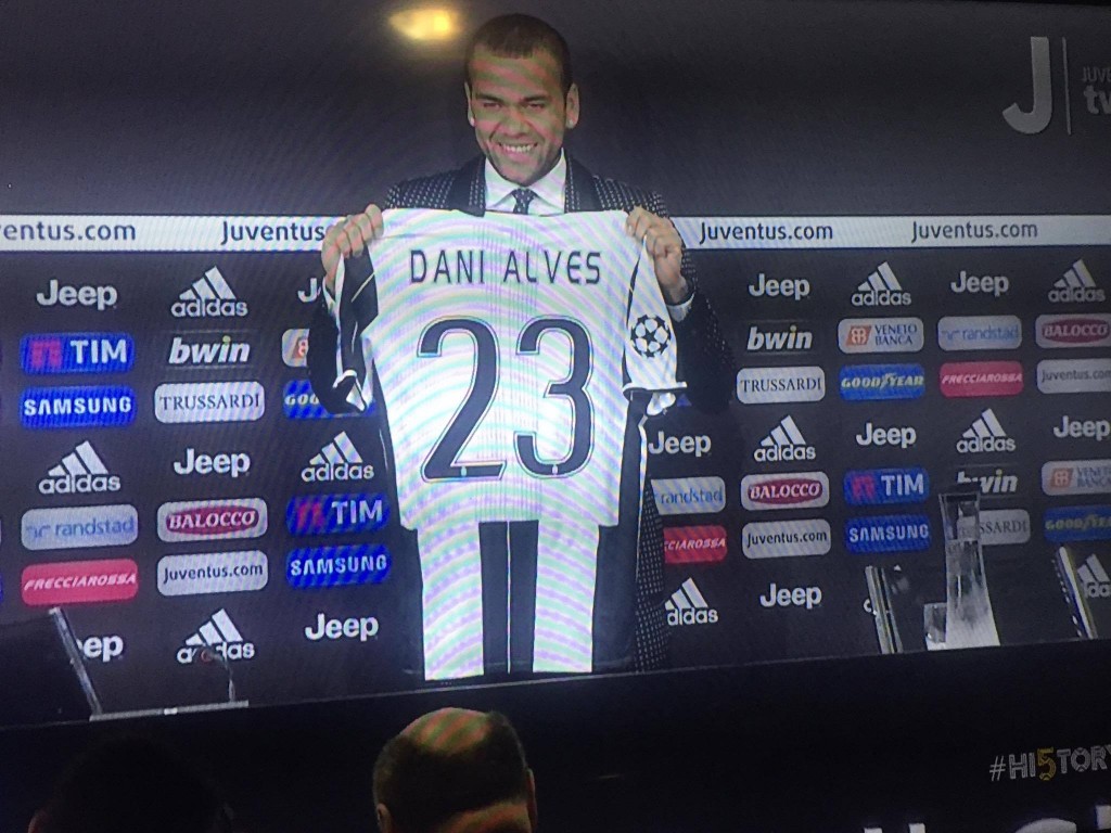 Dani Alves Presentazione