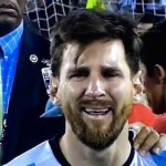 Messi piange