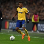 L'esterno brasiliano Alex Sandro in azione durante Tottenham-Juve a Wembley
