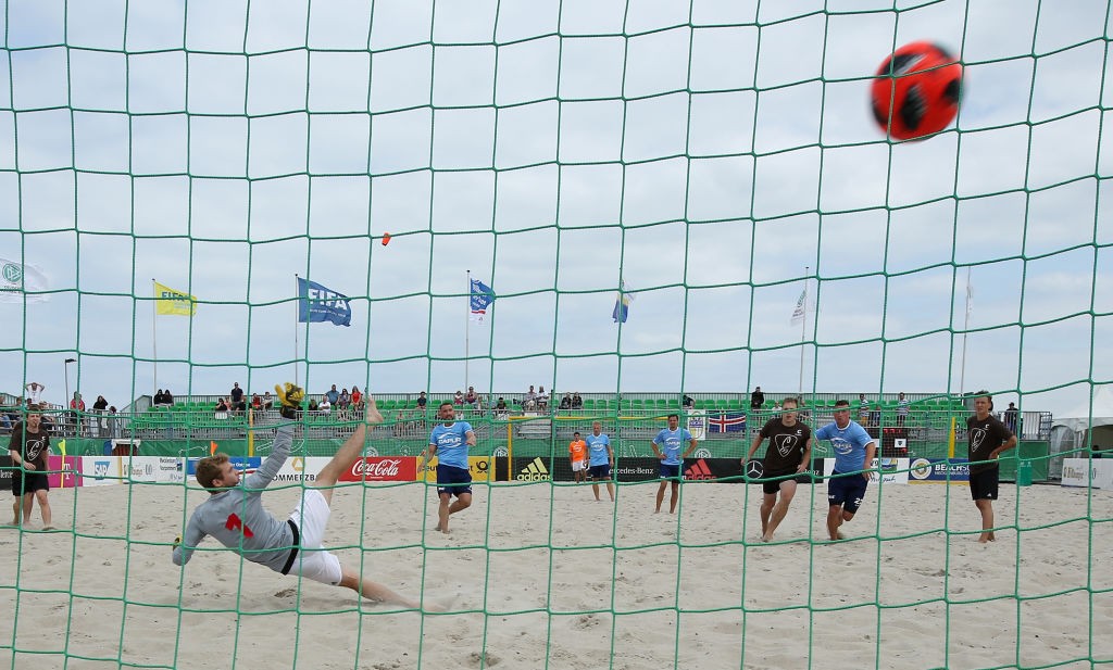 Curva 69 v Ultima Reserva Do Brasil - Deutsche Beachsoccer Tour Final