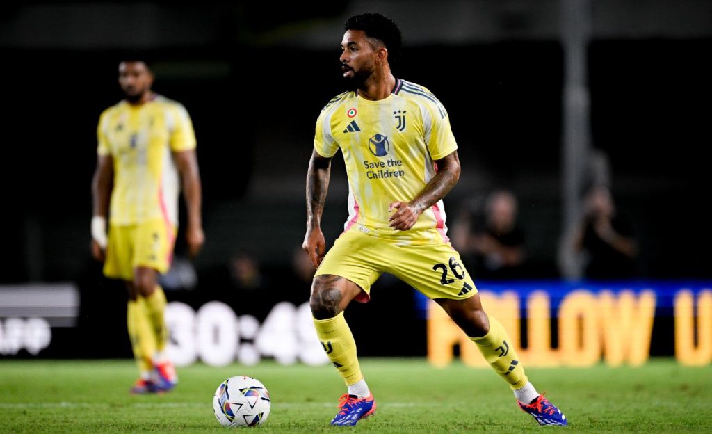 Douglas Luiz (3) (1)